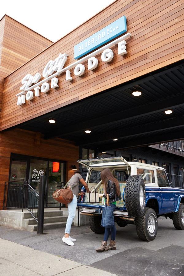 Bluebird Spa City Motor Lodge Saratoga Springs Exteriér fotografie