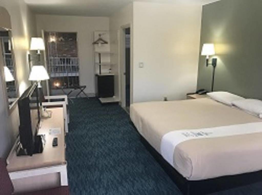 Bluebird Spa City Motor Lodge Saratoga Springs Exteriér fotografie